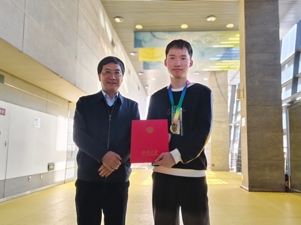 微信图片_2025-12-10_100343_802.png